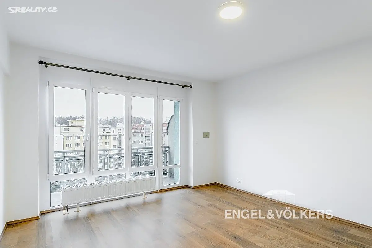 Pronájem bytu 2+1 65 m², K podjezdu, Praha 4 - Nusle