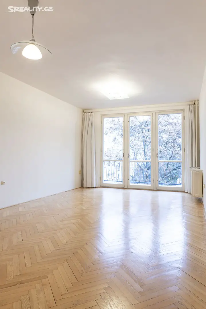 Pronájem bytu 2+1 65 m², Křišťanova, Praha 3 - Žižkov