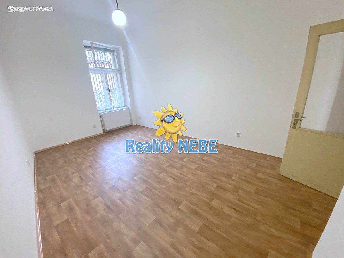 Pronájem bytu 2+1 58 m², Lupáčova, Praha 3 - Žižkov