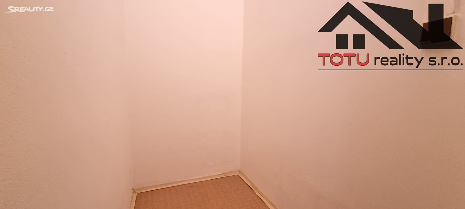 Pronájem bytu 2+kk 41 m², Na Studánkách, Jaroměř - Pražské Předměstí
