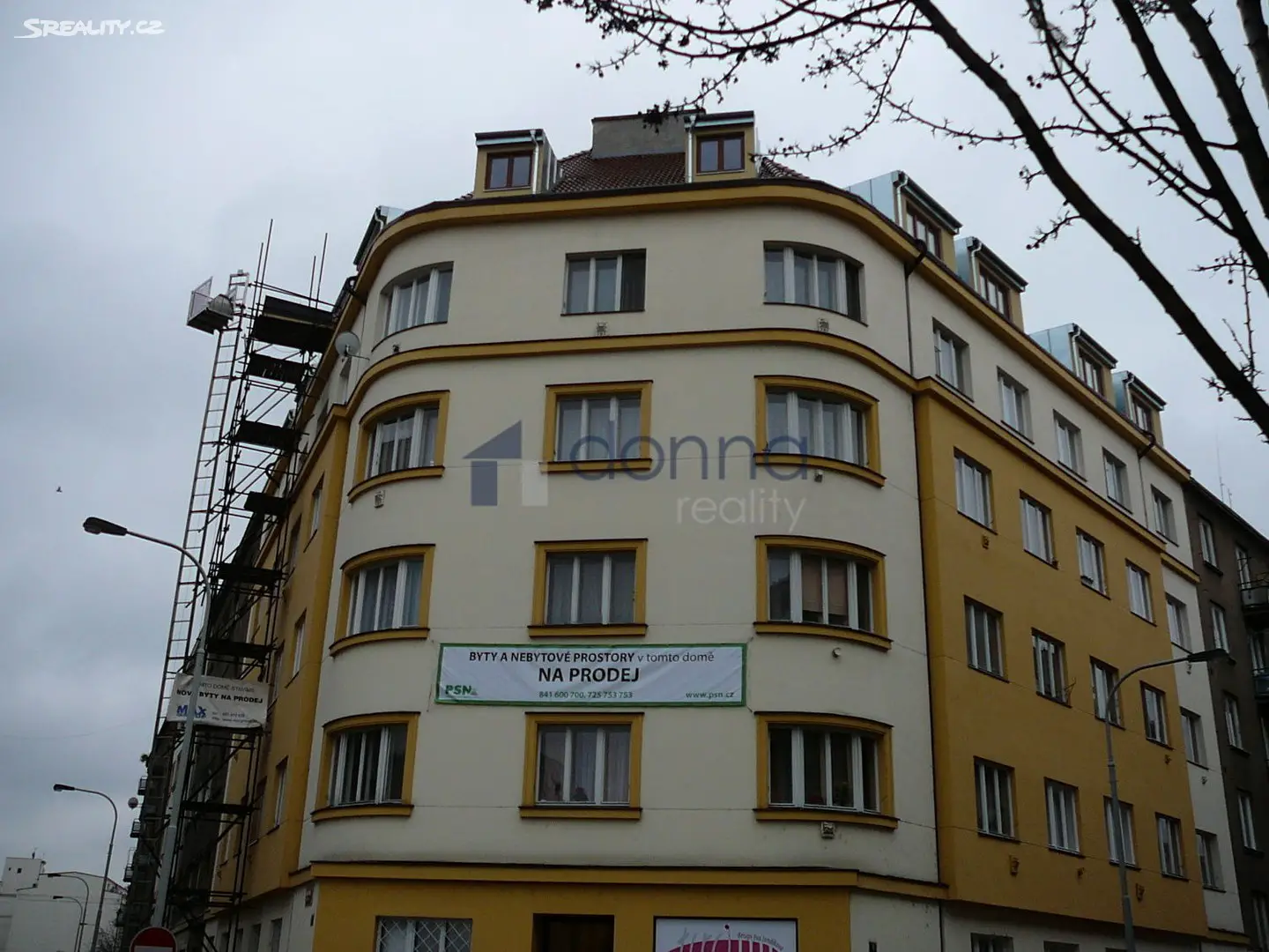 Pronájem bytu 2+kk 45 m² (Podkrovní), Pivovarnická, Praha 8 - Libeň