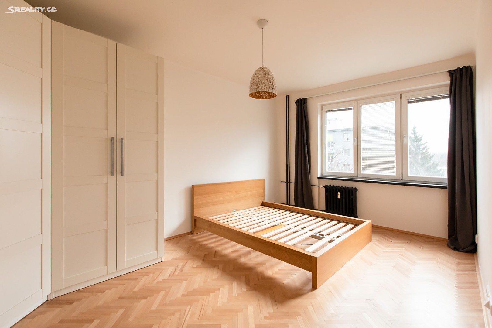 Pronájem bytu 2+kk 53 m², Pod Lipami, Praha 3 - Žižkov