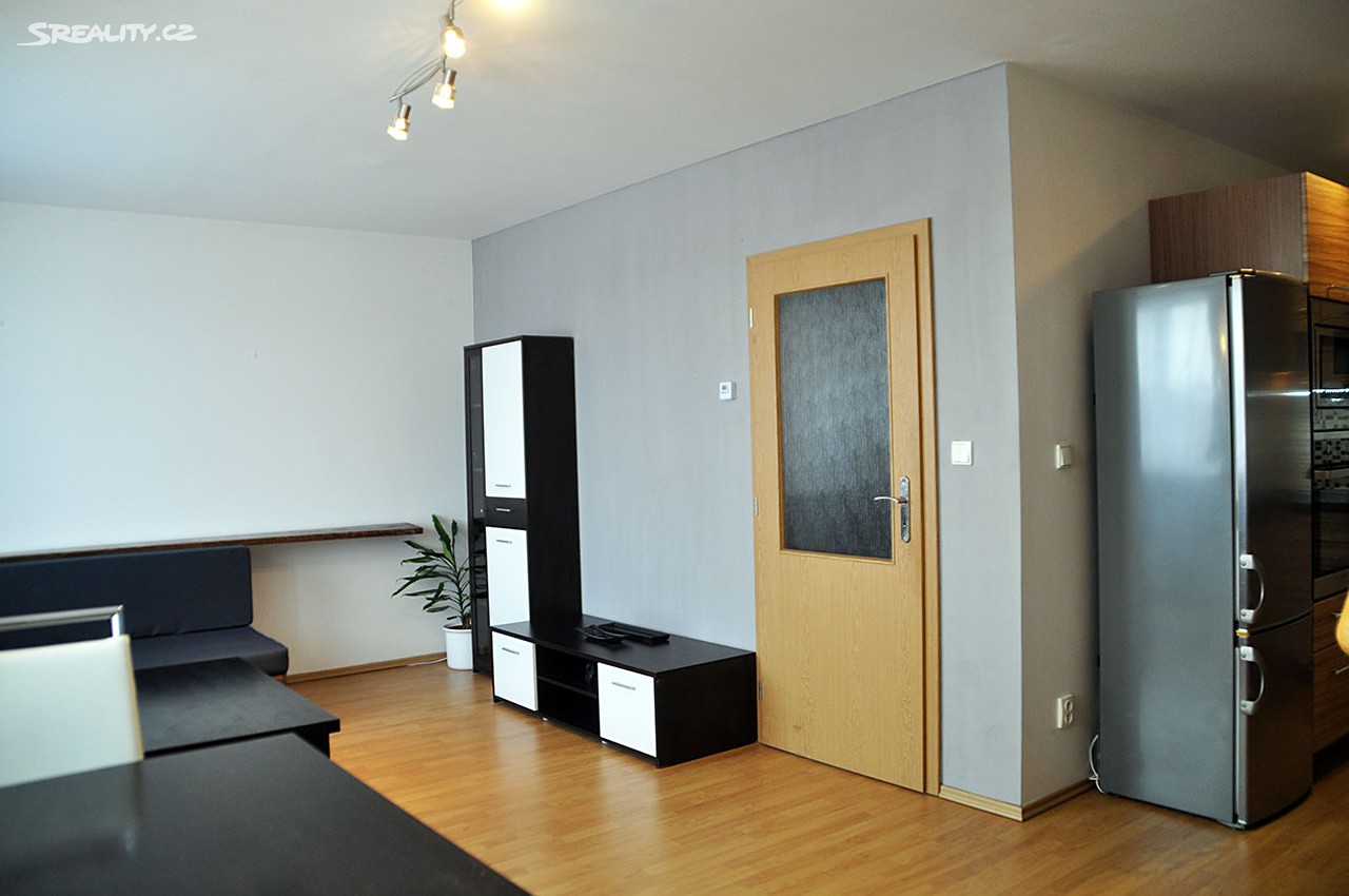 Pronájem bytu 3+kk 66 m², U Potoka, Jinočany