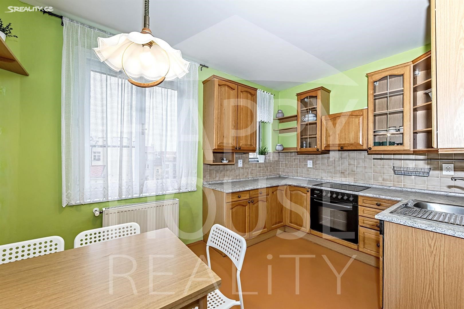 Pronájem bytu 4+1 107 m² (Podkrovní), Koubkova, Praha 2 - Vinohrady
