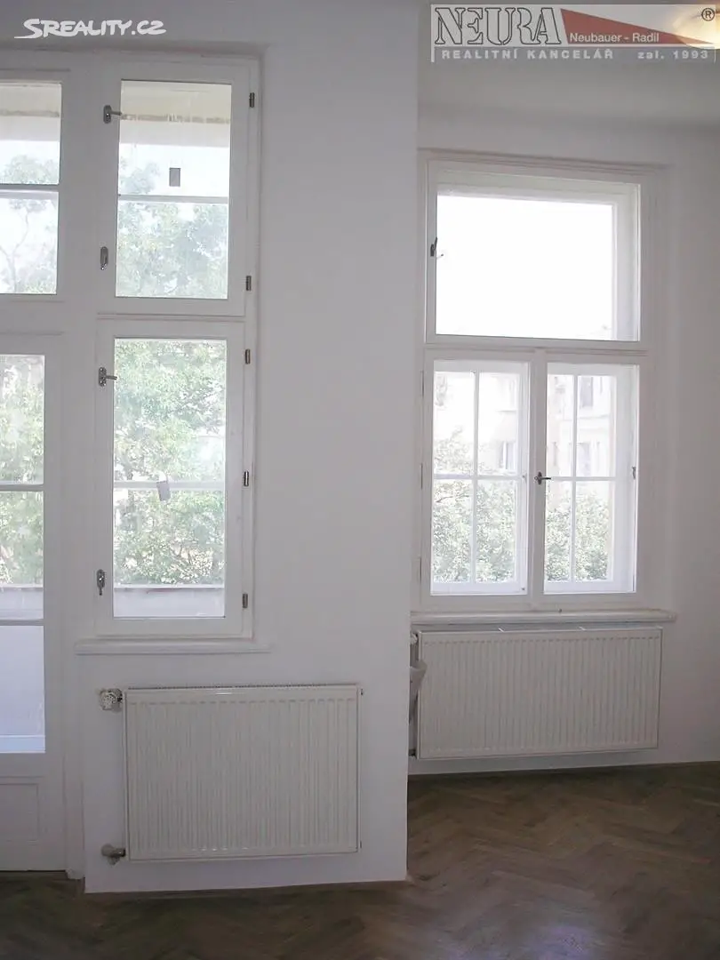 Pronájem bytu 4+kk 110 m², Na valech, Praha 6 - Hradčany