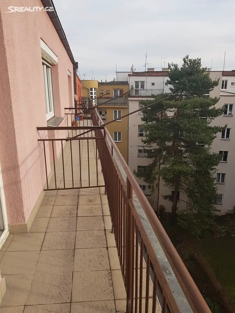 Pronájem bytu atypické 18 m², Kafkova, Praha 6 - Dejvice