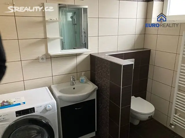 Pronájem  rodinného domu 164 m², pozemek 540 m², Skalní, Větrušice