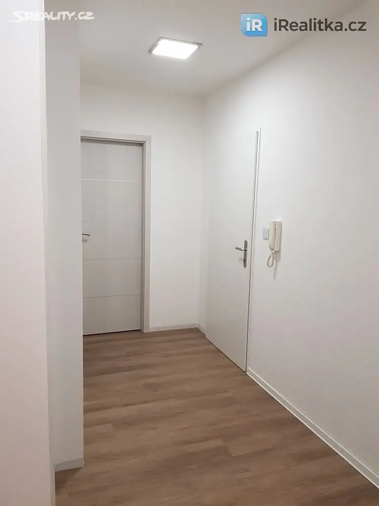 Prodej bytu 4+1 68 m², Hurbanova, Praha 4 - Krč