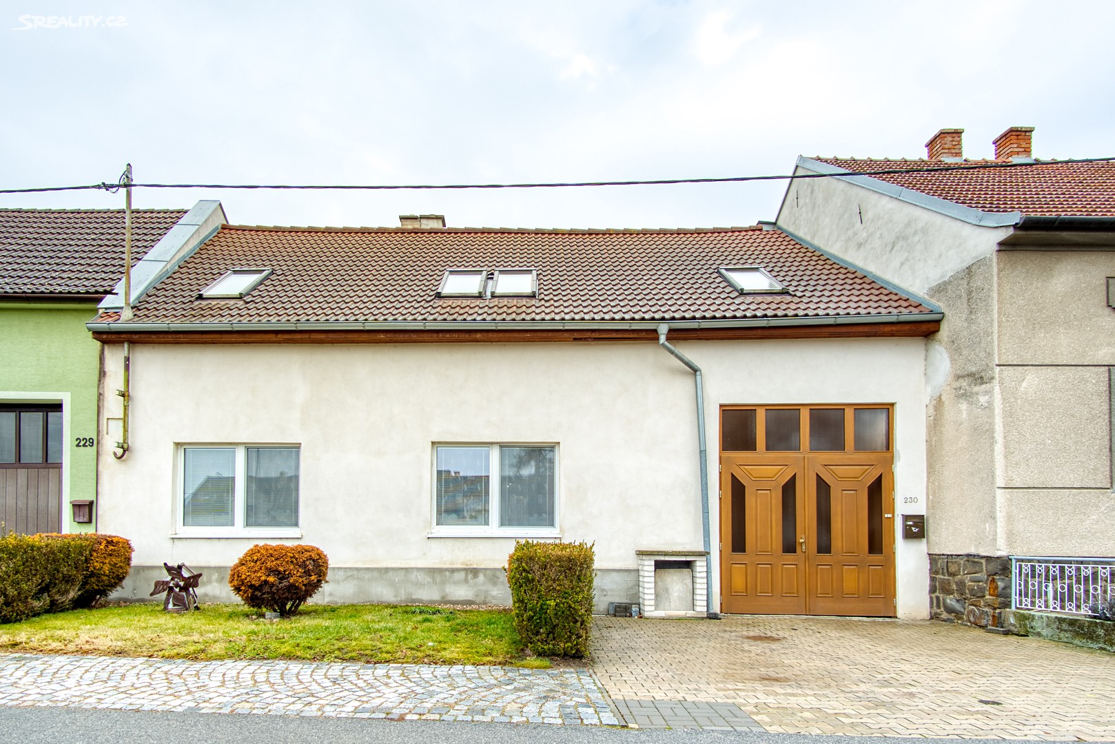 Prodej  rodinného domu 241 m², pozemek 2 430 m², Hovorany, okres Hodonín
