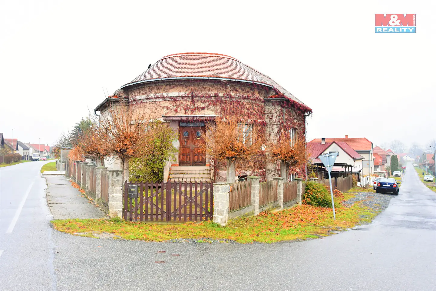 Prodej  rodinného domu 360 m², pozemek 520 m², Hrubý Jeseník, okres Nymburk