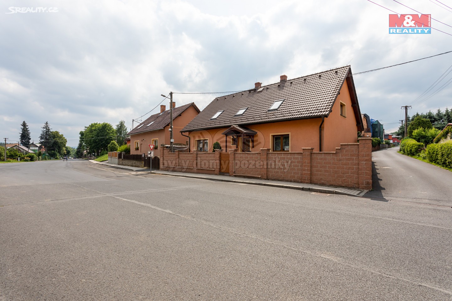 Prodej  rodinného domu 333 m², pozemek 1 582 m², Lomnice, okres Sokolov