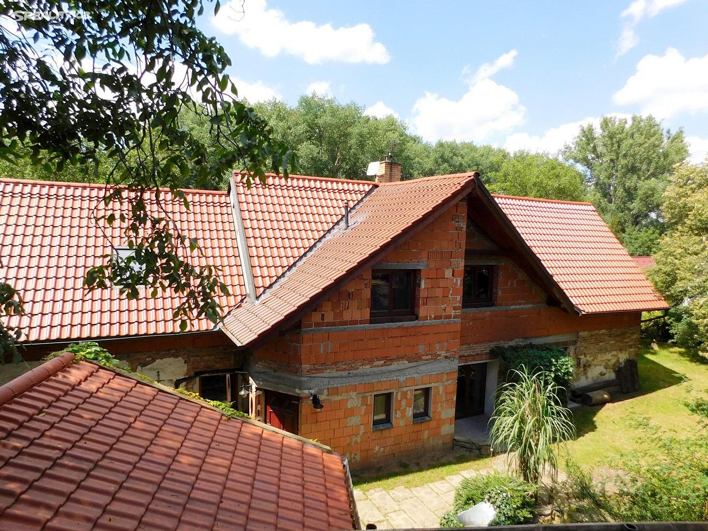 Prodej  rodinného domu 235 m², pozemek 743 m², Hlavní, Říčany - Jažlovice
