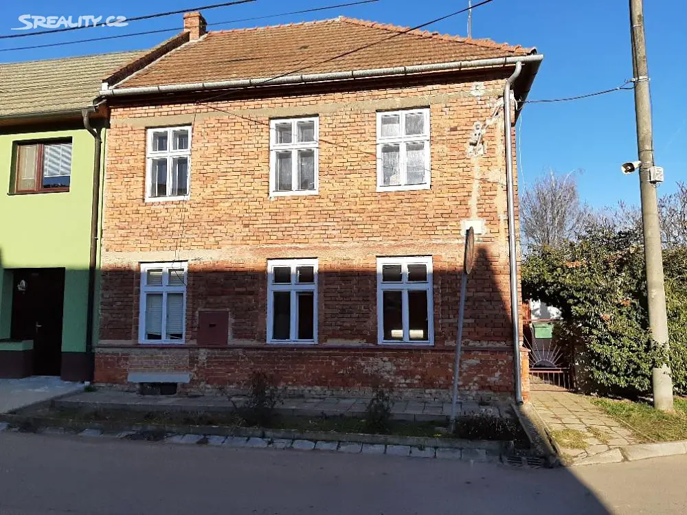 Prodej  rodinného domu 580 m², pozemek 526 m², Seloutky, okres Prostějov