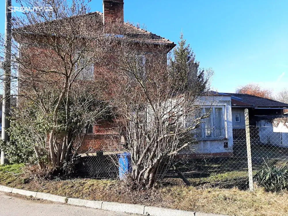 Prodej  rodinného domu 580 m², pozemek 526 m², Seloutky, okres Prostějov