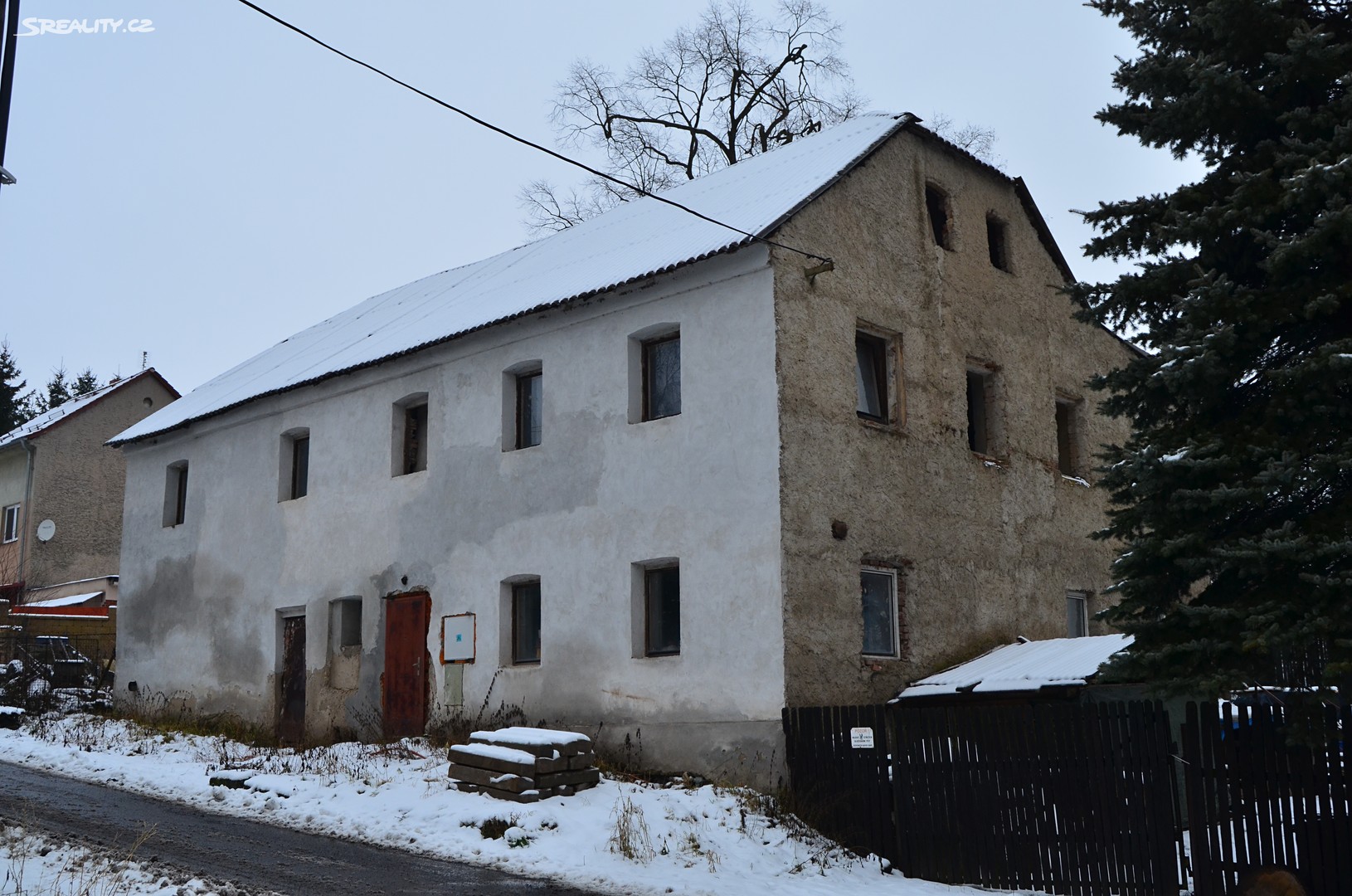 Prodej  rodinného domu 250 m², pozemek 220 m², Velké Chvojno - Žďár, okres Ústí nad Labem