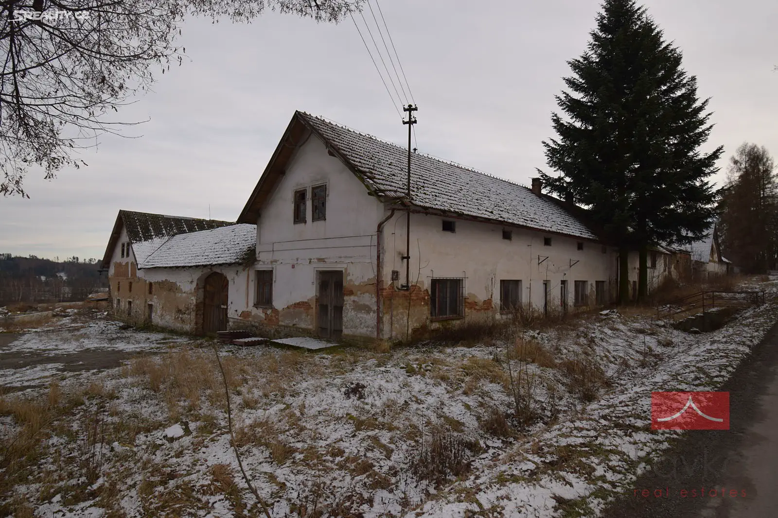 Prodej  zemědělské usedlosti 1 690 m², pozemek 4 997 m², Svépravice, okres Pelhřimov