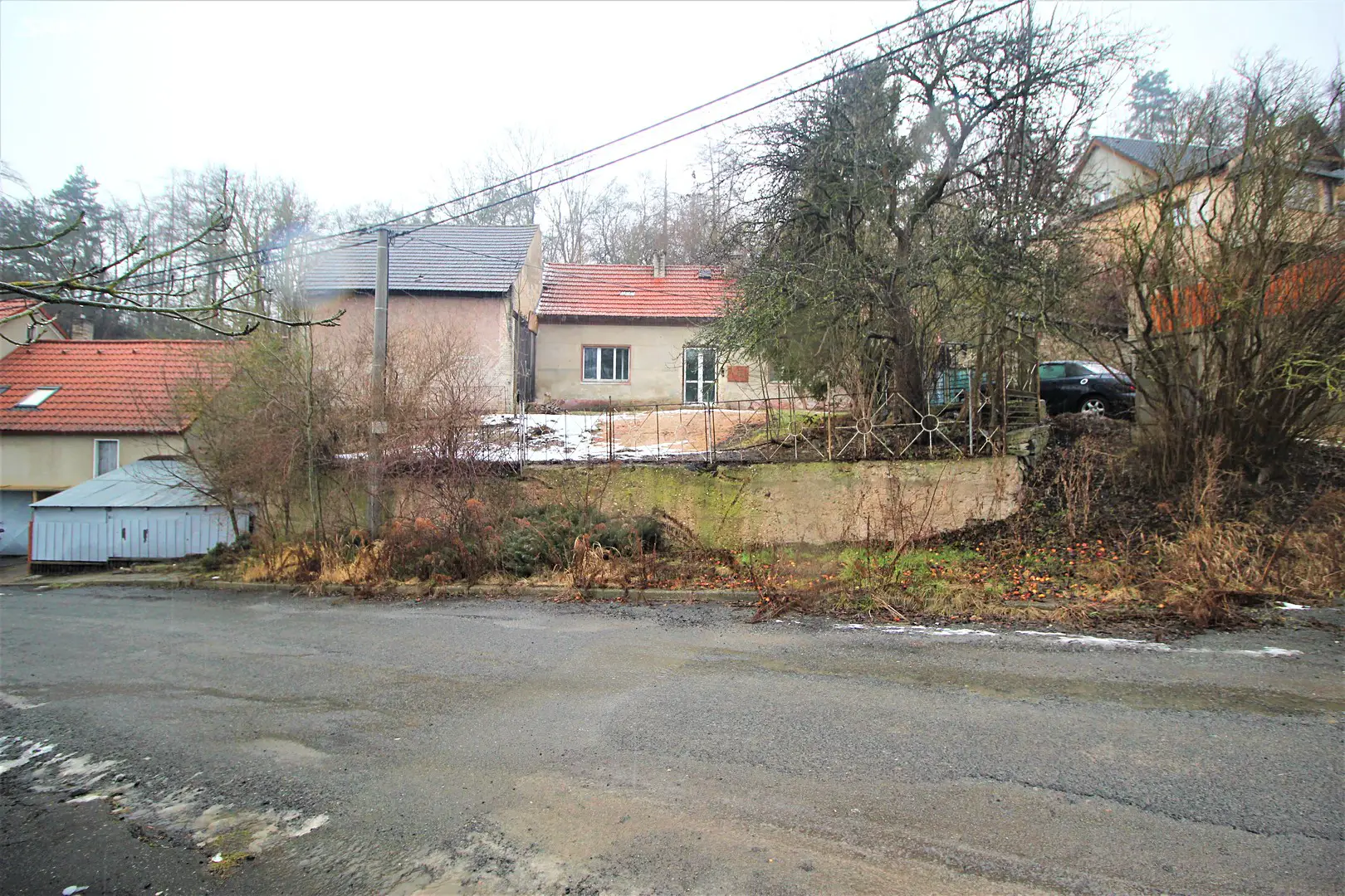Prodej  stavebního pozemku 1 425 m², Bratronice - Dolní Bezděkov, okres Kladno