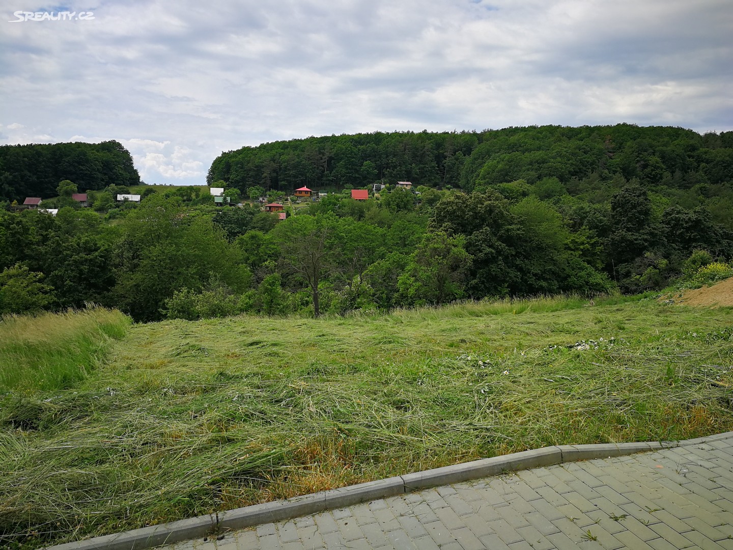 Prodej  stavebního pozemku 863 m², Březnice, okres Zlín
