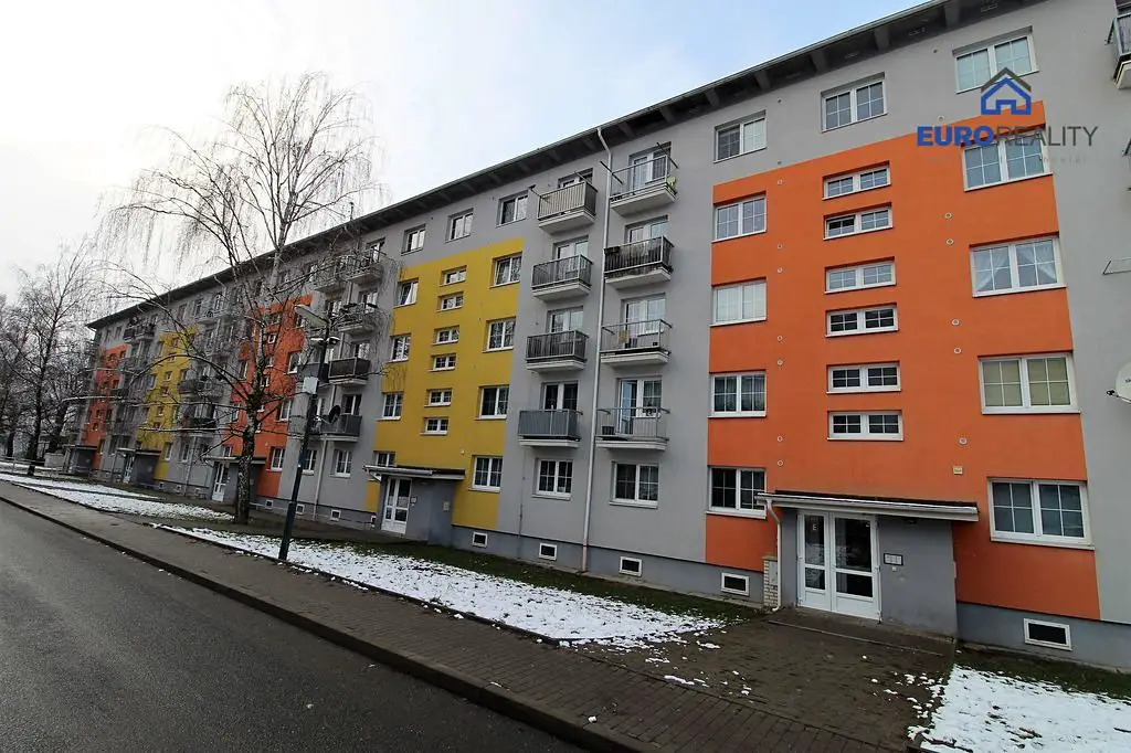 Prodej bytu 2+1 46 m², Braniborská, Milovice - Mladá