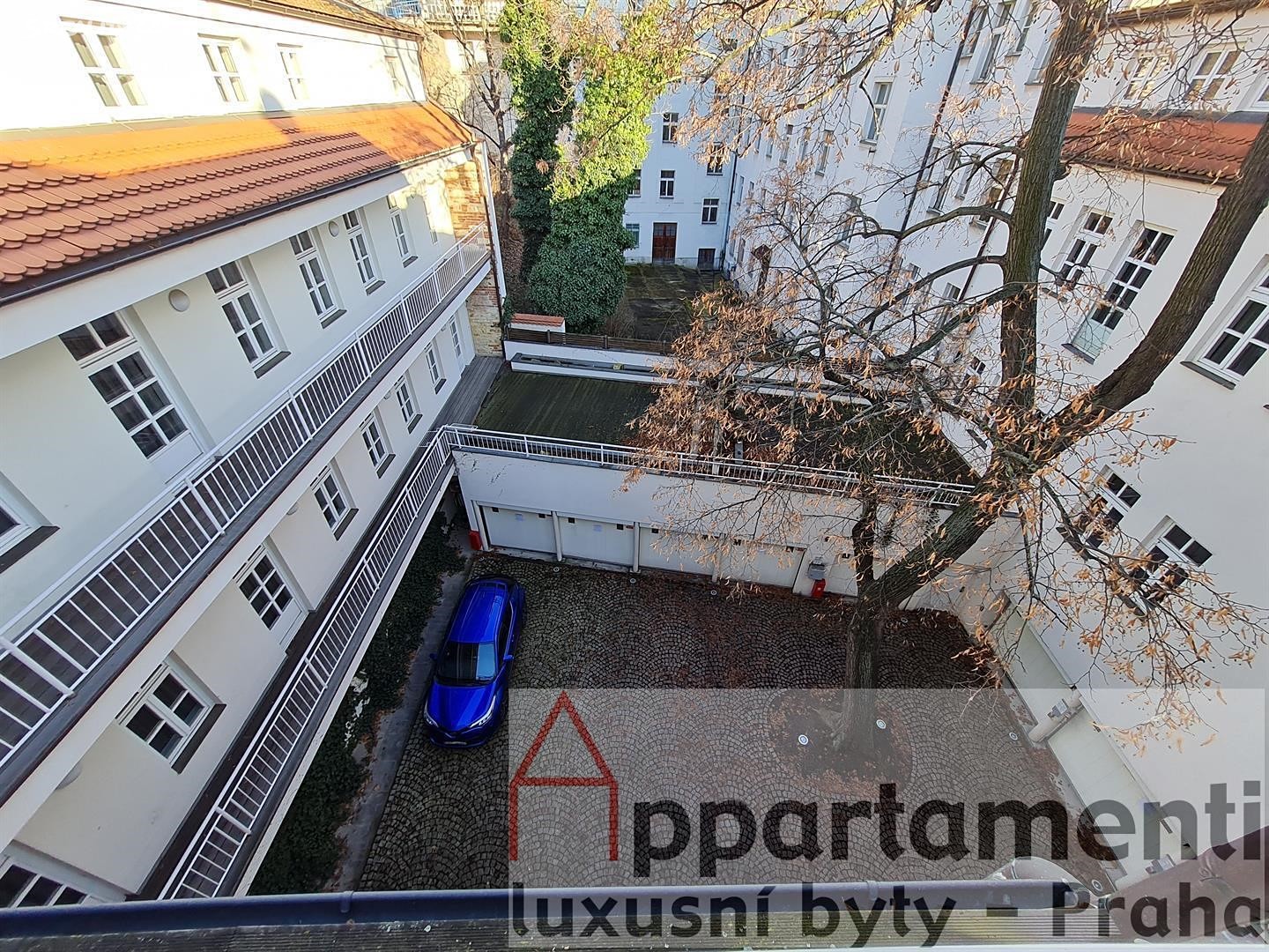 Pronájem bytu 2+kk 46 m², Vyšehradská, Praha 2 - Nové Město