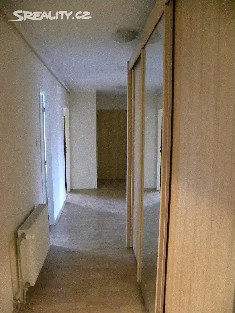 Pronájem bytu 3+1 90 m² (Podkrovní), Českobratrská, Teplice