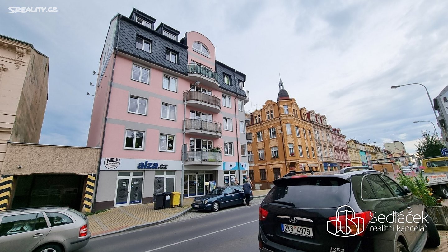 Pronájem bytu 3+kk 67 m², Lad. Koubka, Karlovy Vary - Rybáře