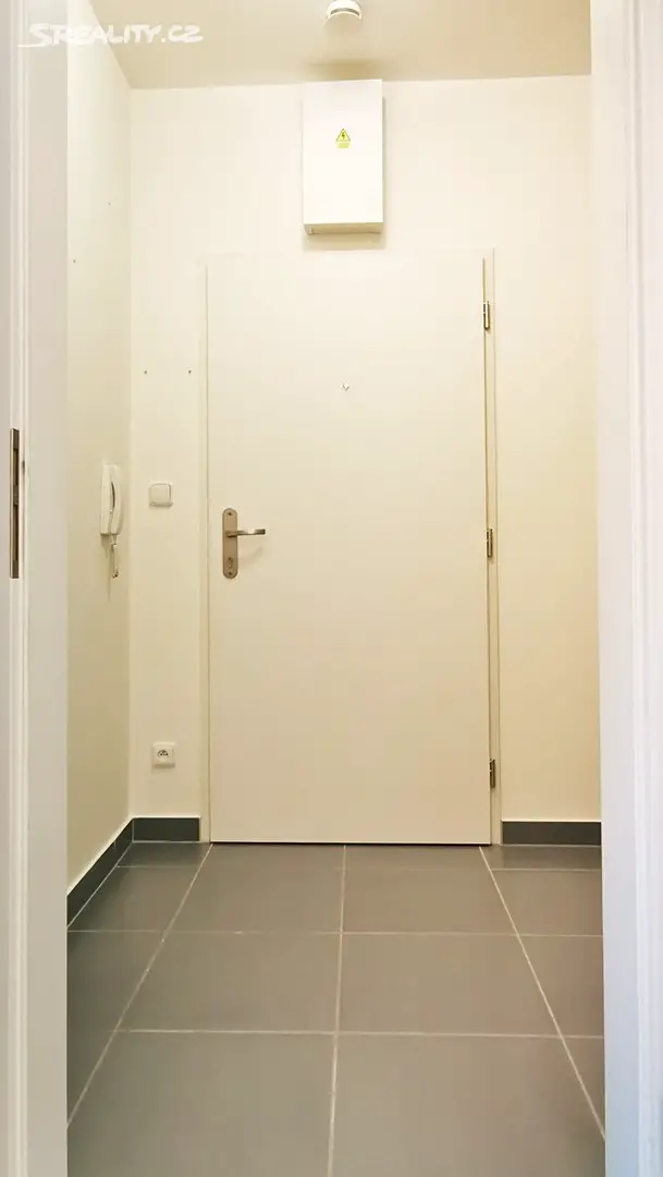 Pronájem bytu 2+kk 40 m², U svahu, Praha 5 - Slivenec