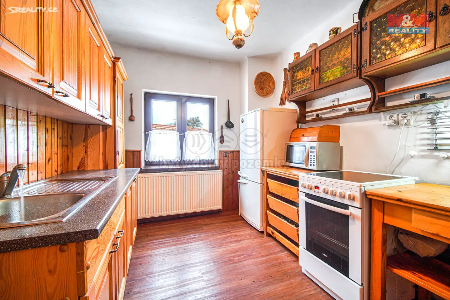 Prodej  rodinného domu 180 m², pozemek 1 318 m², Velečín, okres Plzeň-sever
