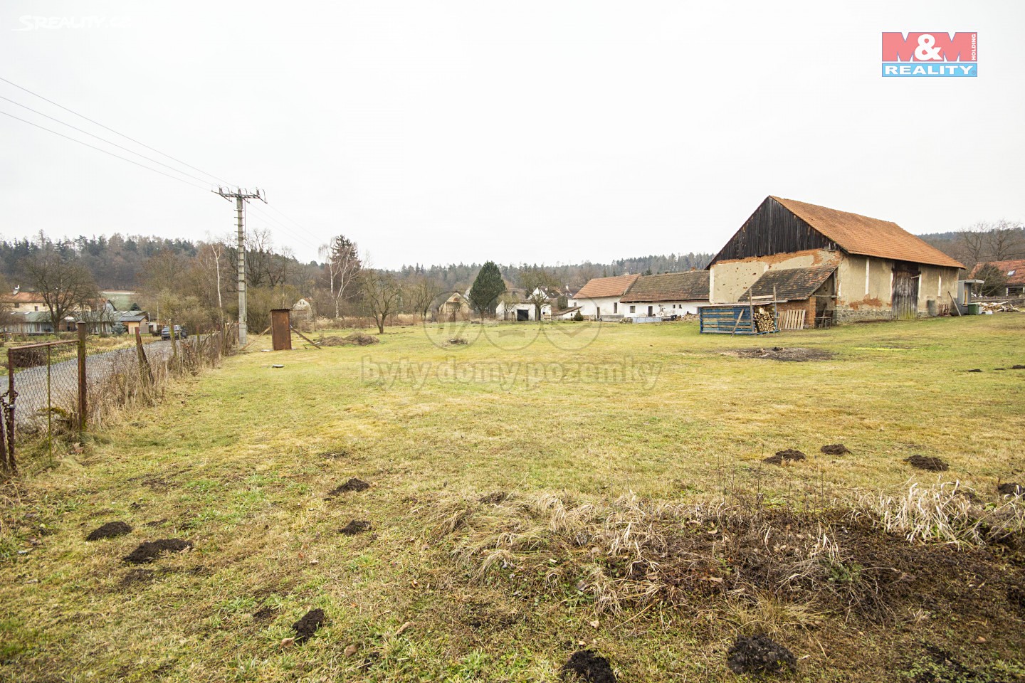 Prodej  stavebního pozemku 2 215 m², Netvořice - Dunávice, okres Benešov