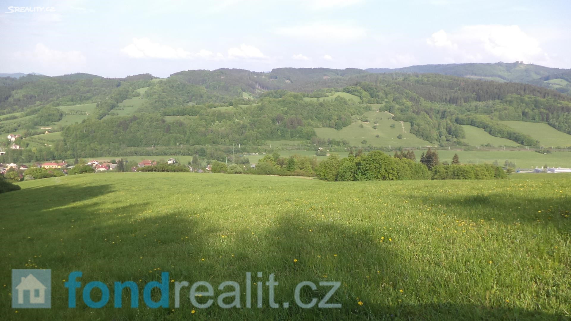 Prodej  pozemku 3 873 m², Leskovec, okres Vsetín