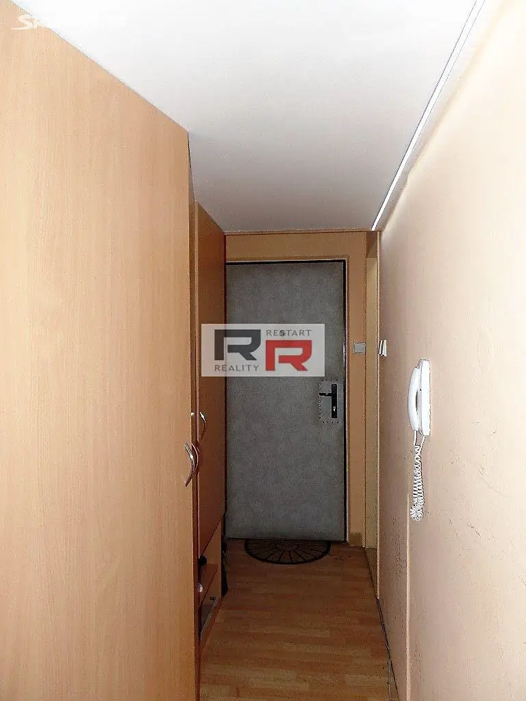 Pronájem bytu 1+kk 27 m², Jarmily Glazarové, Olomouc - Hejčín