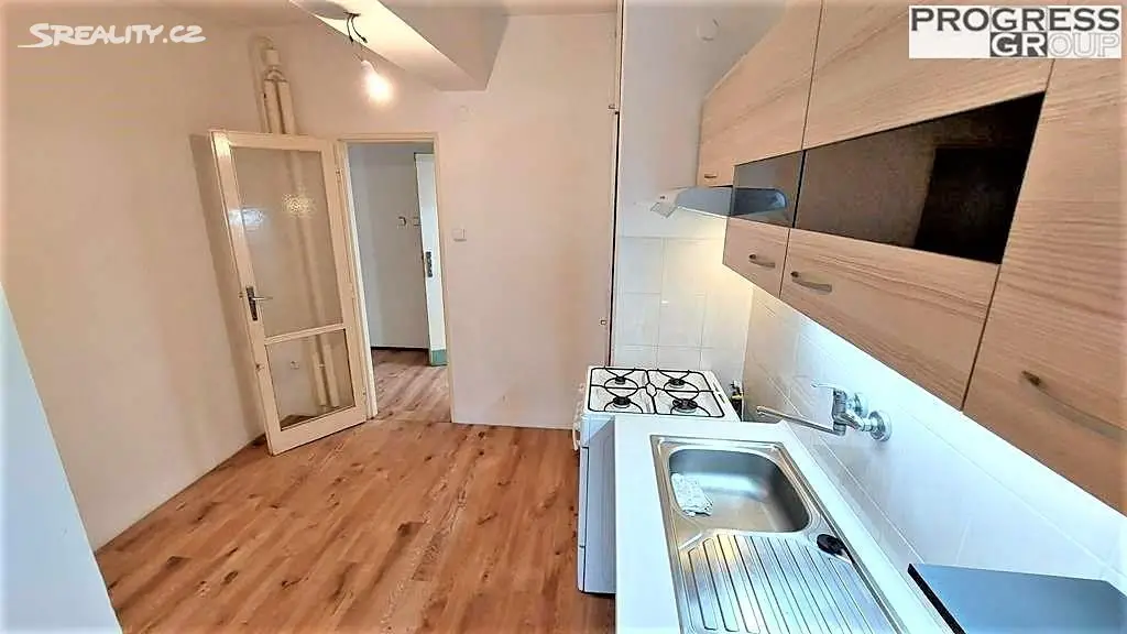 Pronájem bytu 2+1 60 m², Ke kladivům, Praha 6 - Suchdol