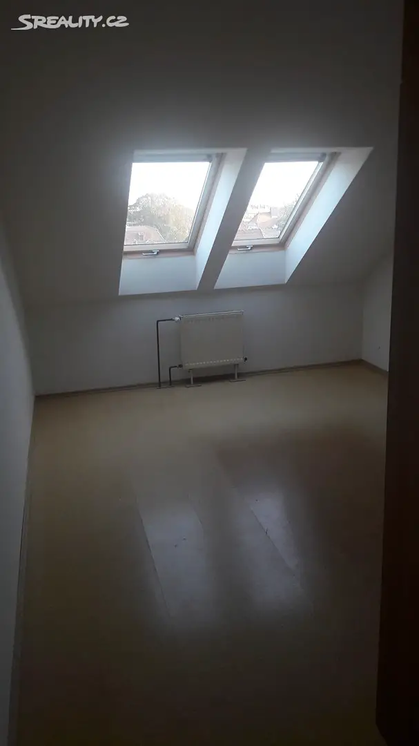 Pronájem bytu 2+kk 56 m² (Podkrovní), Zemědělská, Brno - Černá Pole