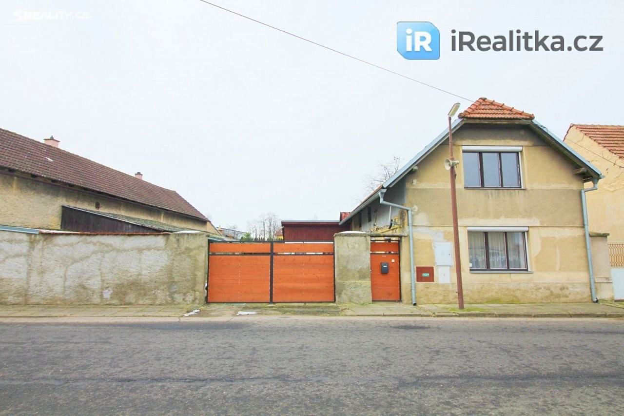 Prodej  rodinného domu 200 m², pozemek 1 333 m², Kleneč, okres Litoměřice