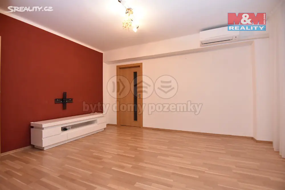 Pronájem bytu 2+1 61 m², Rumunská, Čelákovice