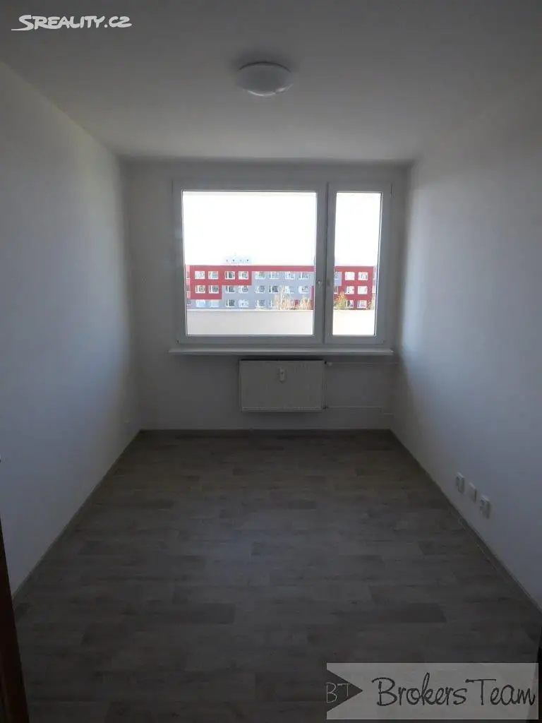 Pronájem bytu 2+kk 40 m² (Loft), Na Růžovém poli, Kladno - Kročehlavy