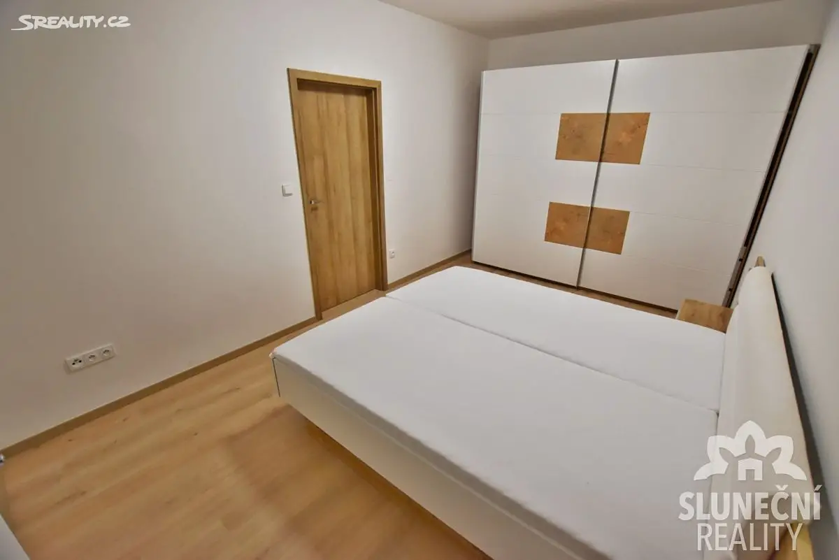 Pronájem bytu 2+kk 47 m², Horní Valy, Uherský Brod