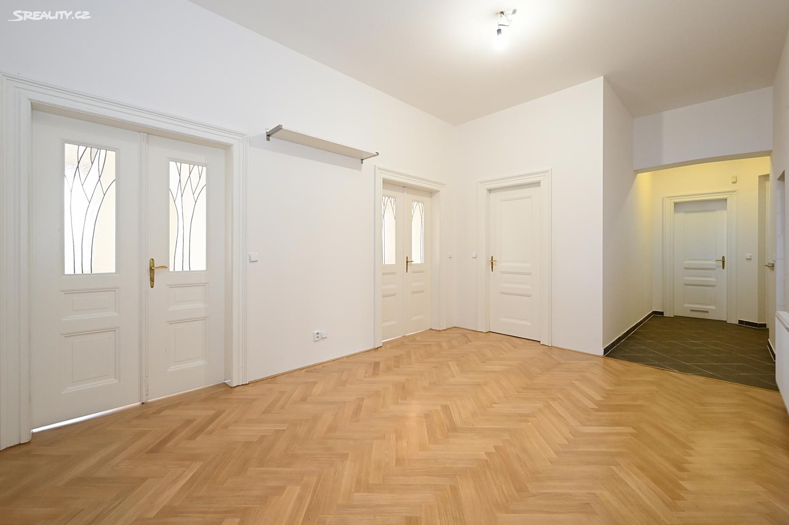 Pronájem bytu 4+1 187 m², náměstí Jiřího z Poděbrad, Praha 3 - Vinohrady