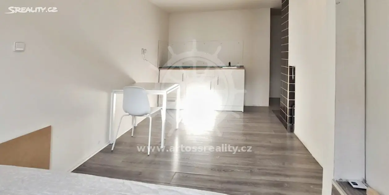 Pronájem bytu 2+kk 40 m² (Podkrovní), Vodní, Brno - Staré Brno