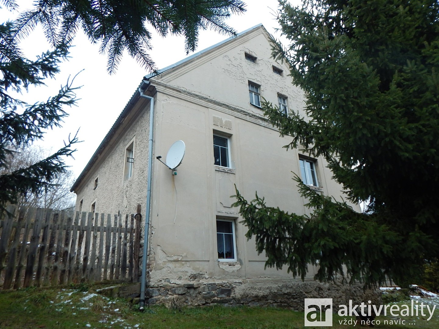 Prodej  rodinného domu 240 m², pozemek 2 270 m², Malečov, okres Ústí nad Labem