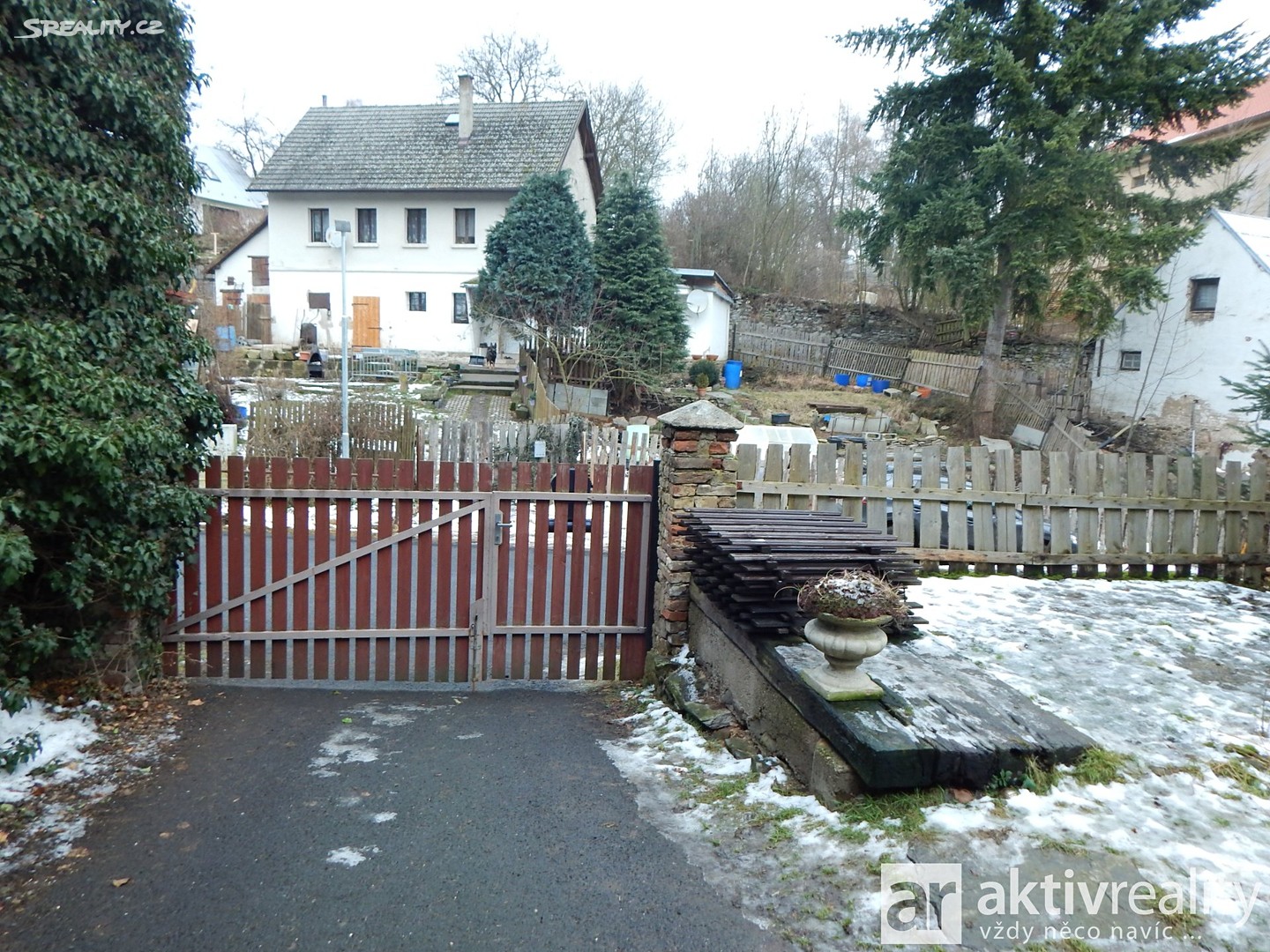 Prodej  rodinného domu 240 m², pozemek 2 270 m², Malečov, okres Ústí nad Labem