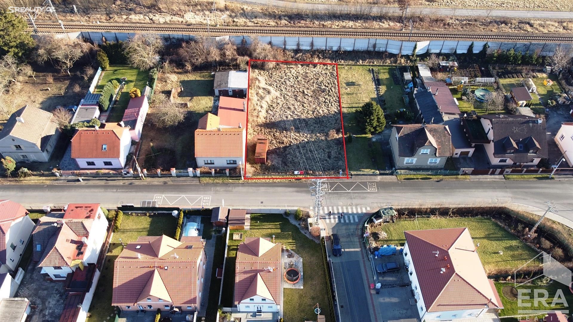 Prodej  stavebního pozemku 1 015 m², Králův Dvůr - Popovice, okres Beroun