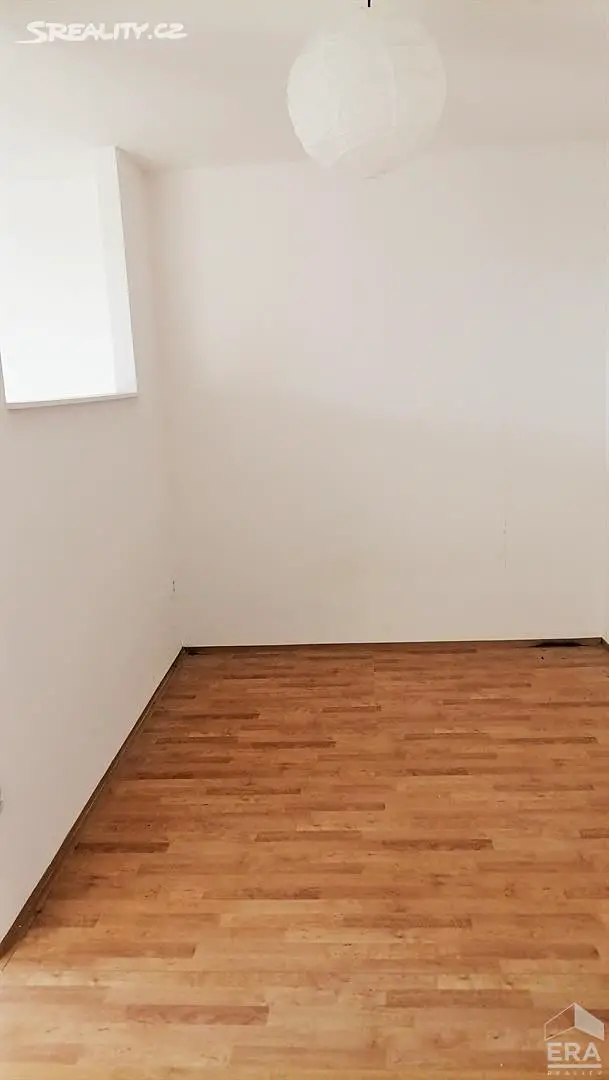 Pronájem bytu 1+kk 36 m², Kpt. Jaroše, Neratovice