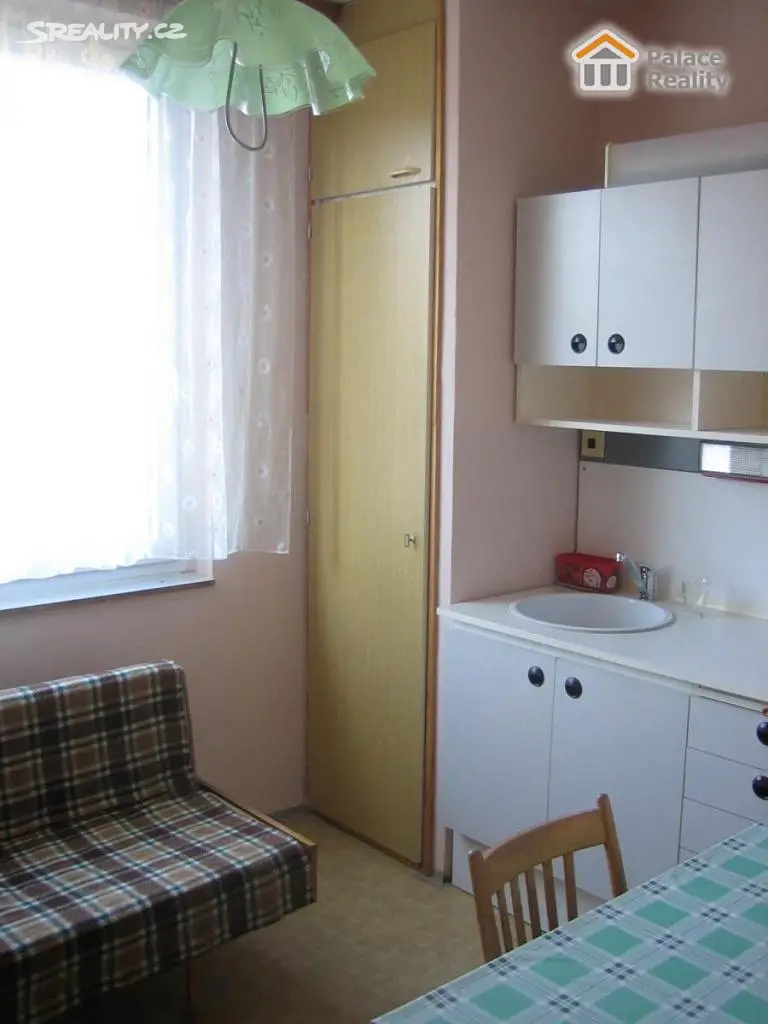 Pronájem bytu 1+1 46 m², Sekaninova, Hradec Králové - Moravské Předměstí