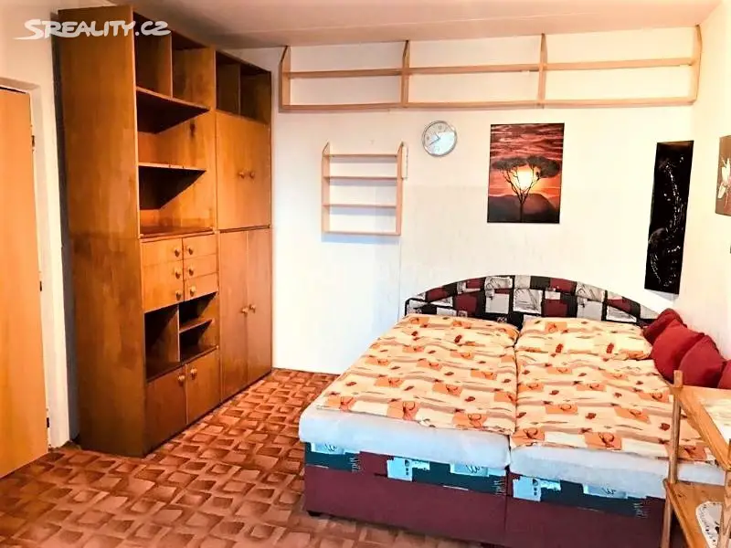 Pronájem bytu 1+1 41 m², Zárubova, Praha 4 - Kamýk