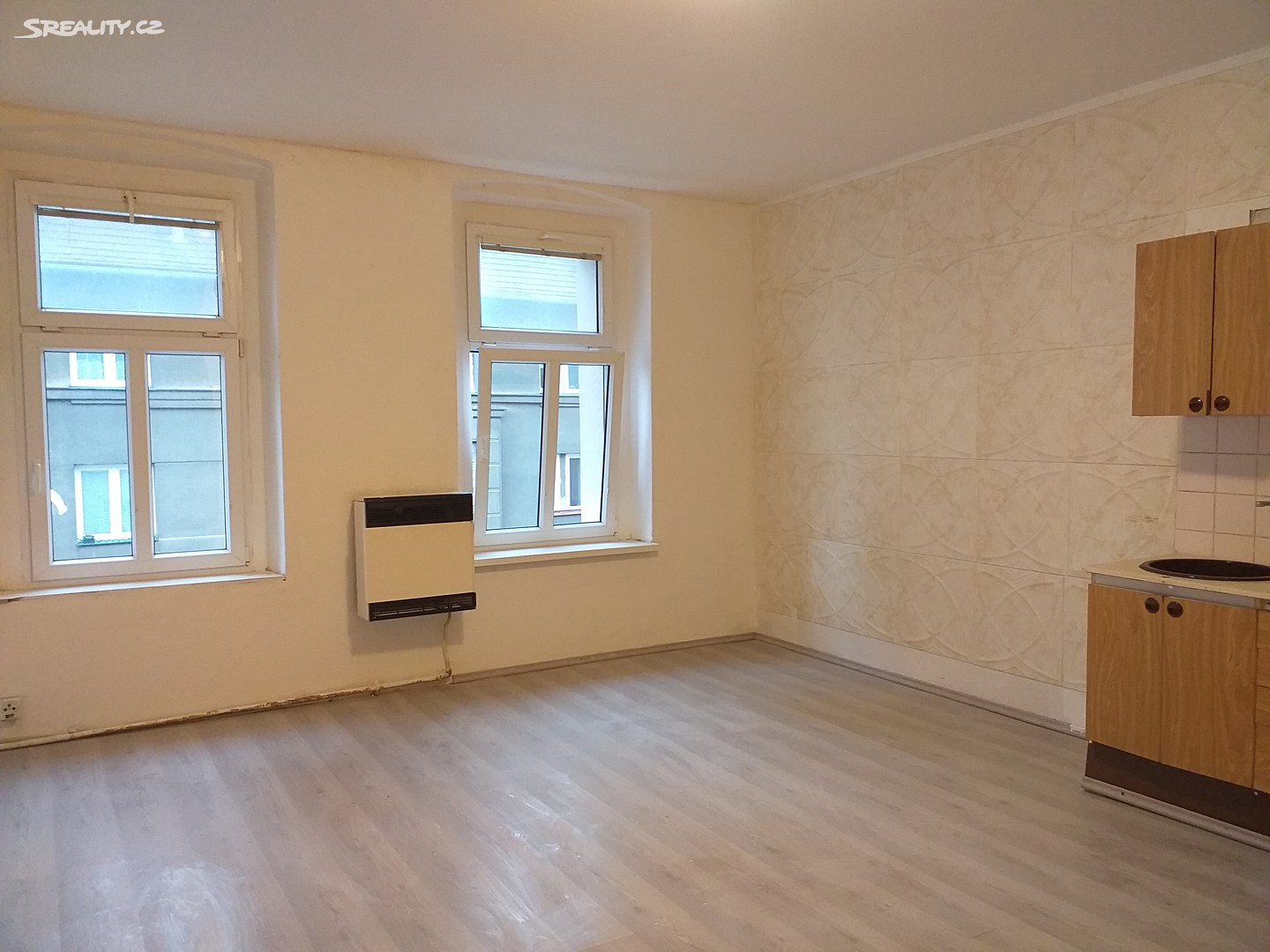 Pronájem bytu 1+kk 24 m², Hřímalého, Plzeň - Jižní Předměstí