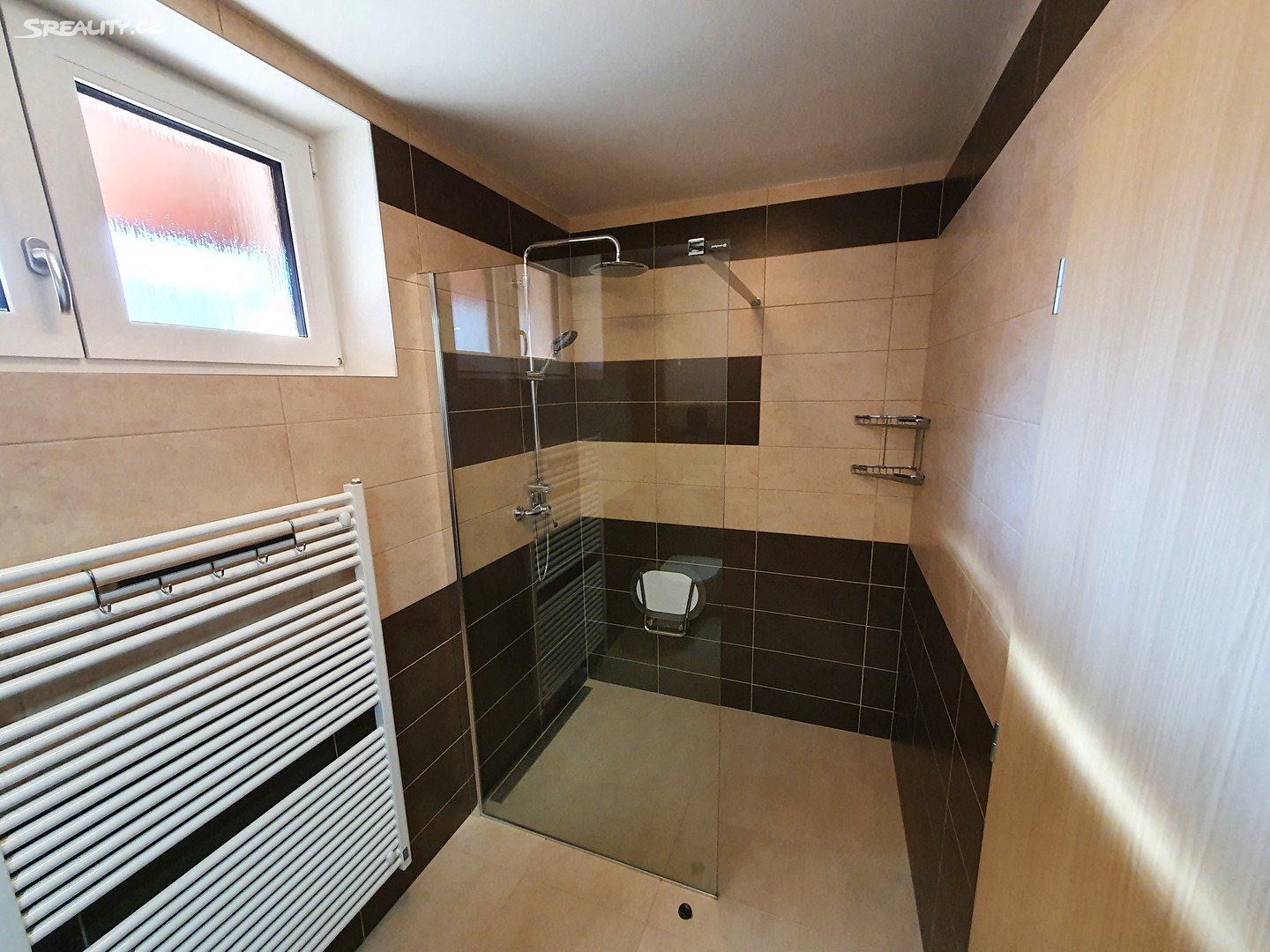 Pronájem bytu 2+kk 50 m², Velké Popovice, okres Praha-východ