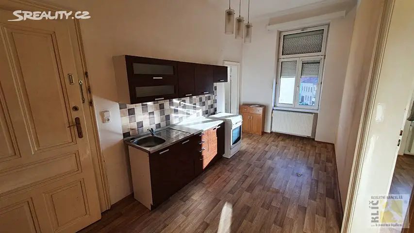 Pronájem bytu 3+1 85 m², 1. máje, Kroměříž