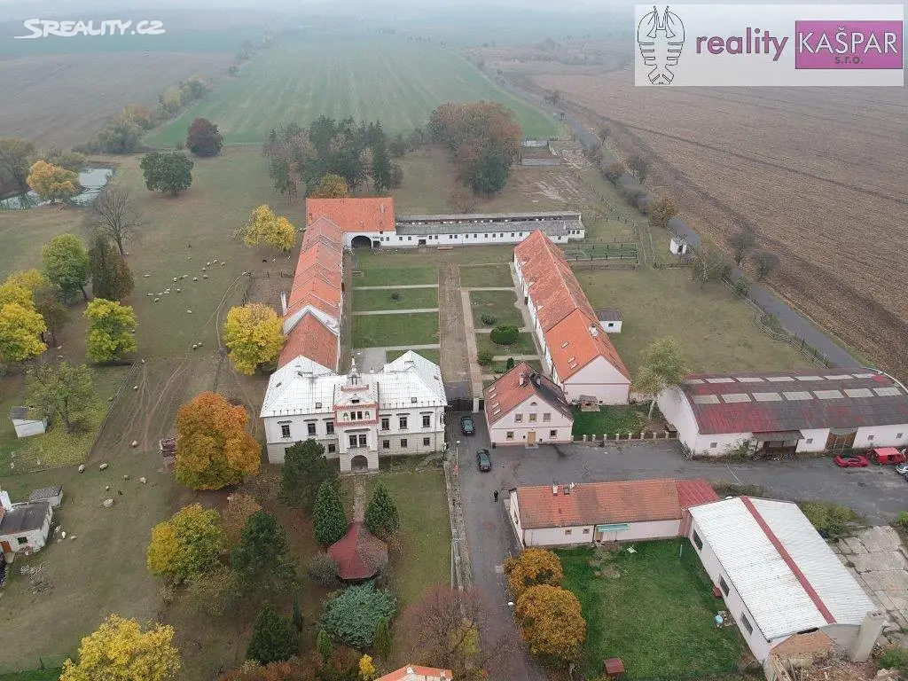 Prodej  vícegeneračního domu 45 000 m², pozemek 45 000 m², Veliká Ves, okres Chomutov