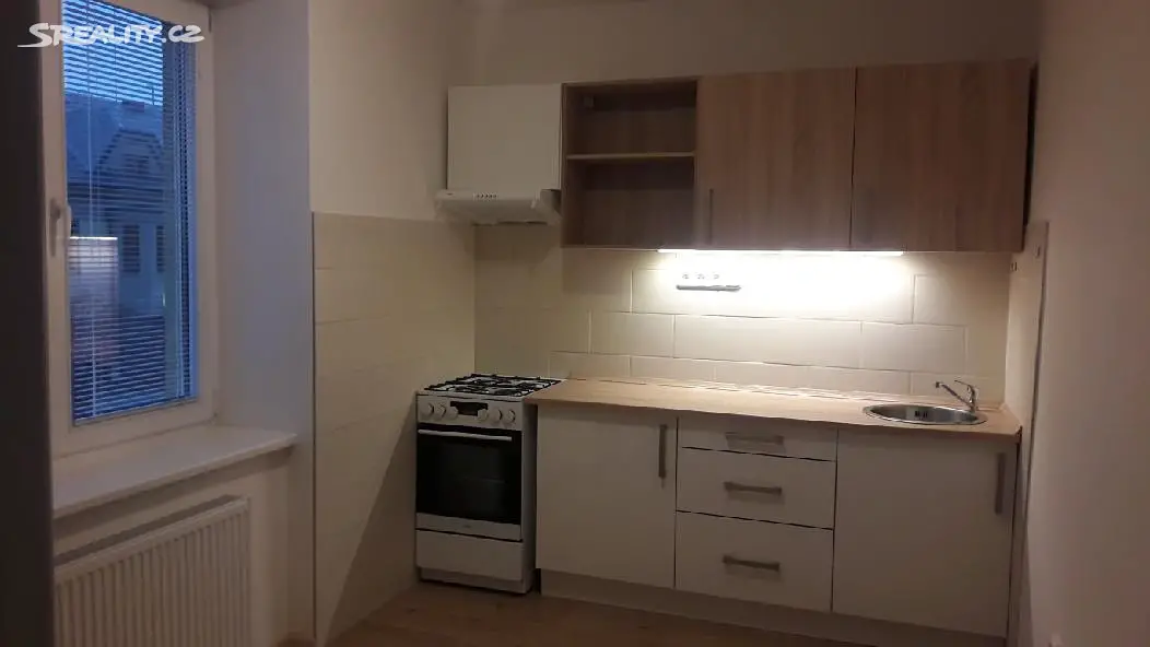 Pronájem bytu 1+1 45 m², Komenského, Nové Město nad Metují